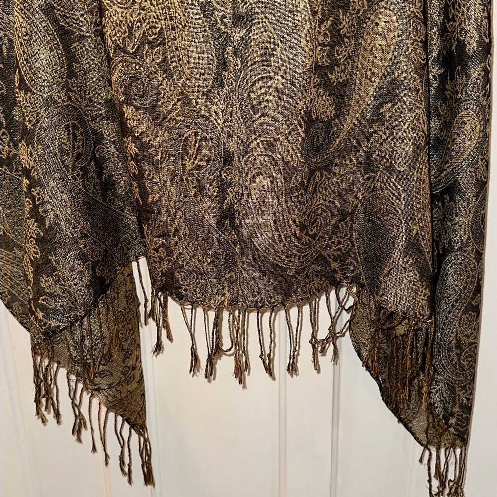 Black, Gold & Silver Paisley Pashmina Type Shawl/Wrap with Fringe - Picture 3 of 5